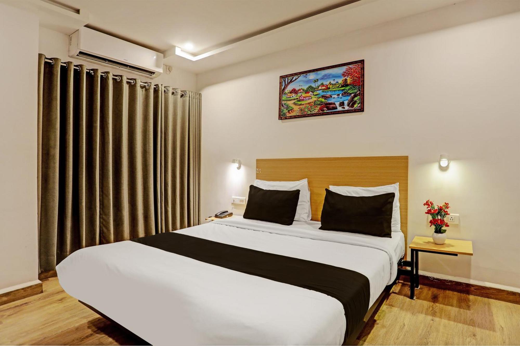 Super Townhouse Swain Heritage Bhubaneswar Extérieur photo