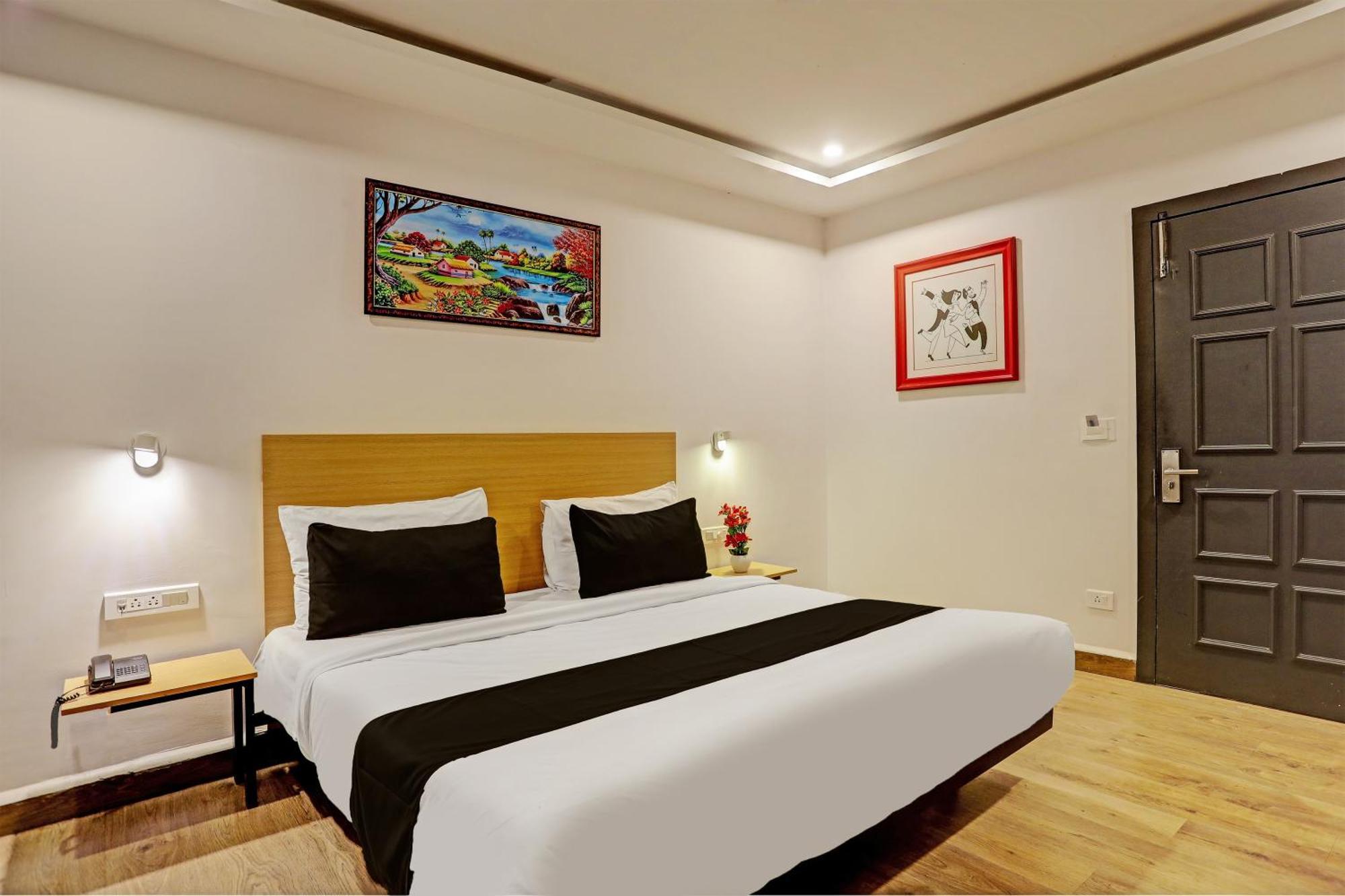 Super Townhouse Swain Heritage Bhubaneswar Extérieur photo